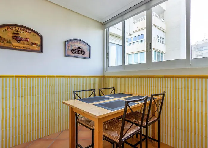 Lovely Apartment In Alacant With Wifi